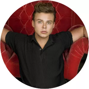 Ashton Irwin - Musician