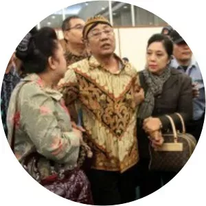 Asih Winarni - Pakubuwono XIII's wife