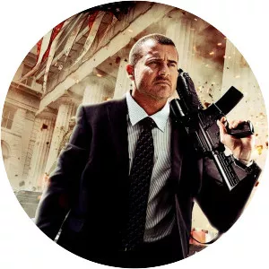 Assault on Wall Street - 2013 ‧ Thriller/Drama ‧ 1h 39m