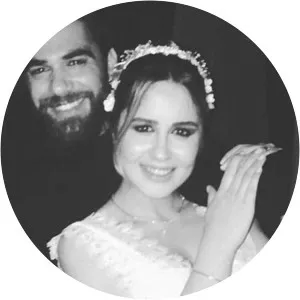 Asuman Doğulu - Kemal Doğulu's sister