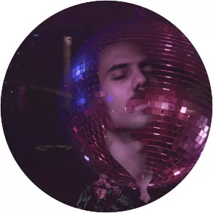 Ati ve Aşk Üçgeni - Musical artist