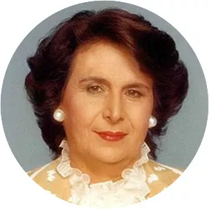 Aura Herzog photograph