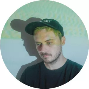 AURAGRAPH - Musical artist