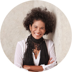 Aurora Arias - Writer