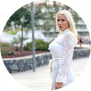 Aurora Gude - TV personality