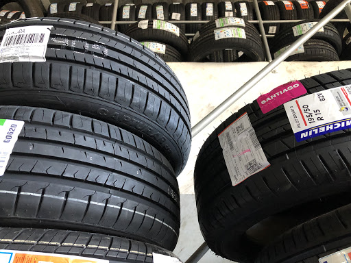 Autolavado Roget - Tire shop in Mazaricos, Spain