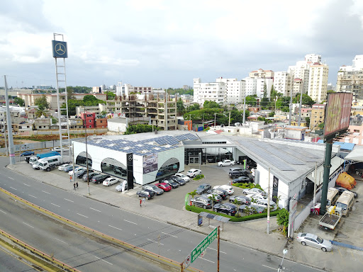 Autozama Semi-Nuevos - Used car dealer in Santo Domingo, Dominican Republic