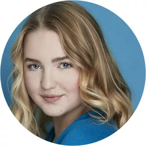 Ava Telek photograph