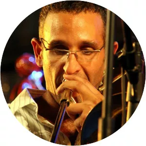 Avi Lebovich Musician