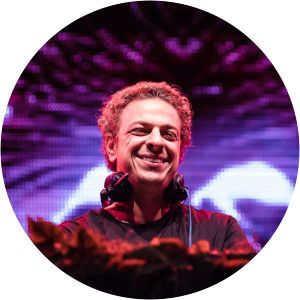 Aviram Saharai photograph