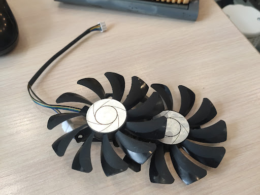 Avrim Komplektuyushchiye I Servis - Electronics repair shop in Moscow, Russia