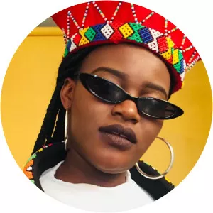 Awa Khiwe - Musical artist