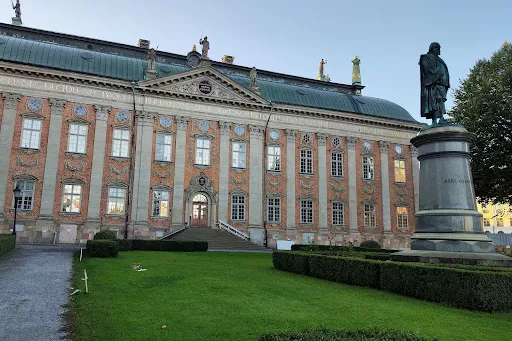 Axel Oxenstiernas staty