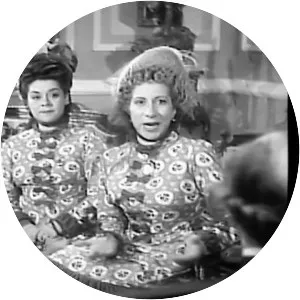 Ay Que Tiempos Senor Don Simon! - 1941 ‧ Comedy music/Romance ‧ 1h 42m