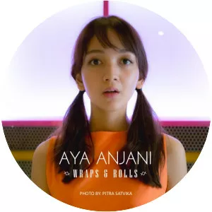Aya Anjani photograph