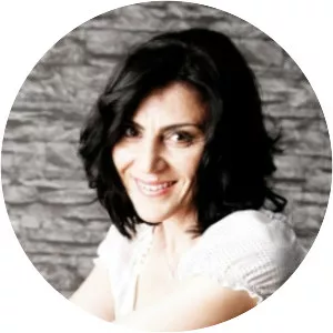 Aygen-Sibel Çelik - German author