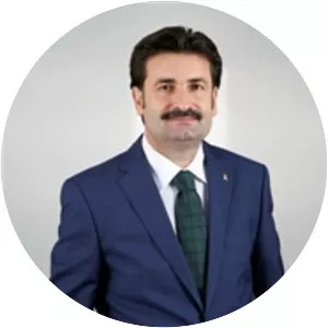 Ayhan Sefer Üstün