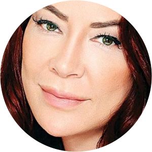 aylin ozulker photograph