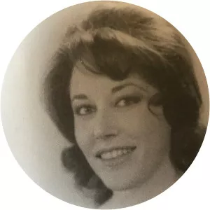 Aylin Radomisli photograph