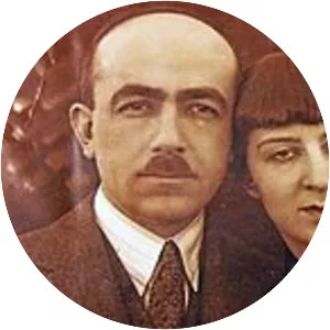 Ayşe Leman Karaosmanoğlu - Burhan Asaf Belge's sister