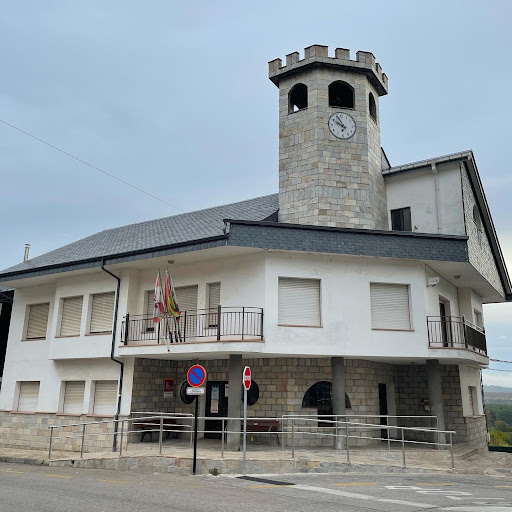 Ayuntamiento De Corullon - City government office in Corullon, Spain