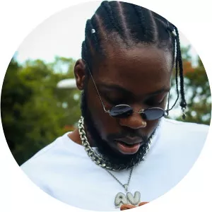 Ayüü - Musical artist