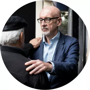 Azdyne Amimour - Author