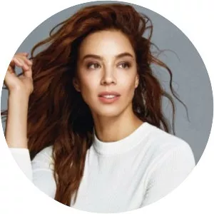 Azra Akın - Turkish-Dutch actress