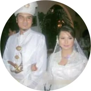 Azrene Soraya Abdul Aziz - Fazley Yaakob's wife