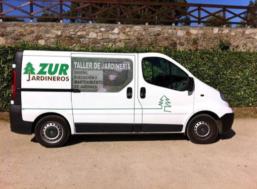Azur Jardineros - Lawn care service in A Coruna, Spain