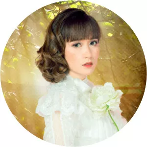 Bạc Cầm Diễm My - Musical artist