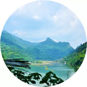 Ba Be Lake (Hồ Ba Bể)