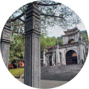 Ba Trieu Temple - 