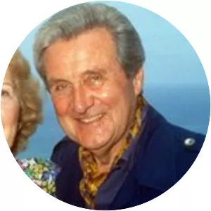 Baba Majos de Nagyzsenye - Patrick Macnee's wife