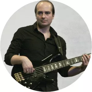 Babak Riahipour Musician