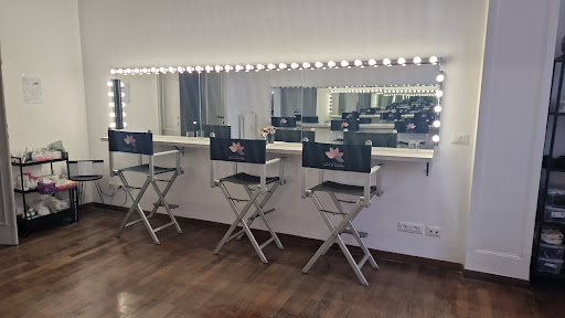 Backstage MakeUp Academy - Adult education school in Genoa, Italy