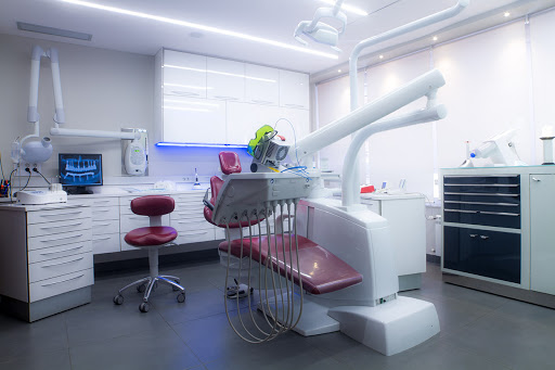 Baldeon Dental Clinic - Dental clinic in Leon, Spain