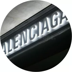 Balenciaga - Fashion company