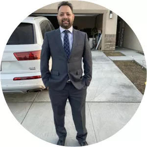 Baljinder Singh Dhillon - Physician ‧ Poonam Dhillon's brother