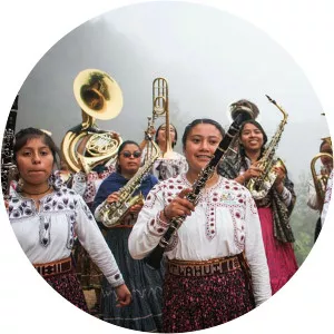 Banda Femenil Regional Mujeres del Viento Florido