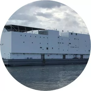 Barracks ship - Ship type
