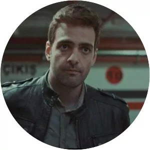 Bartu Küçükçağlayan