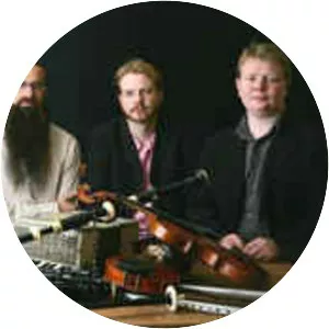 Battlefield Band - Musical group