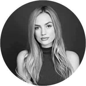 Bayley Corman - Actress