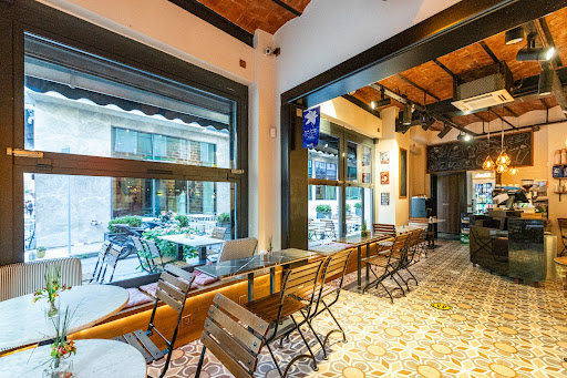 BDiNO COFFEE BAR - Cafe