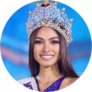 Beatrice Luigi Gomez - Model