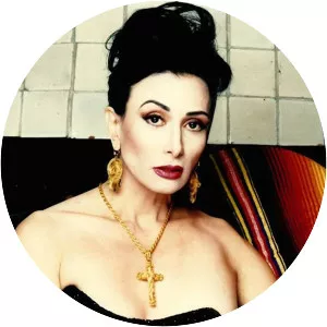 Beatriz Adriana - Singer