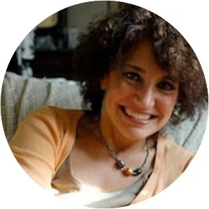 Beatriz Flores Silva