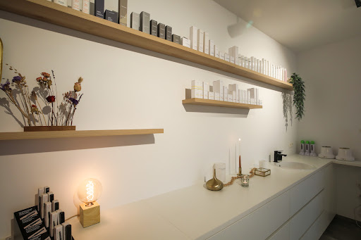 Beautysalon Koozi - Beauty salon in Kinrooi, Belgium