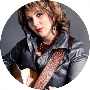 Becky Isaacs - Singer